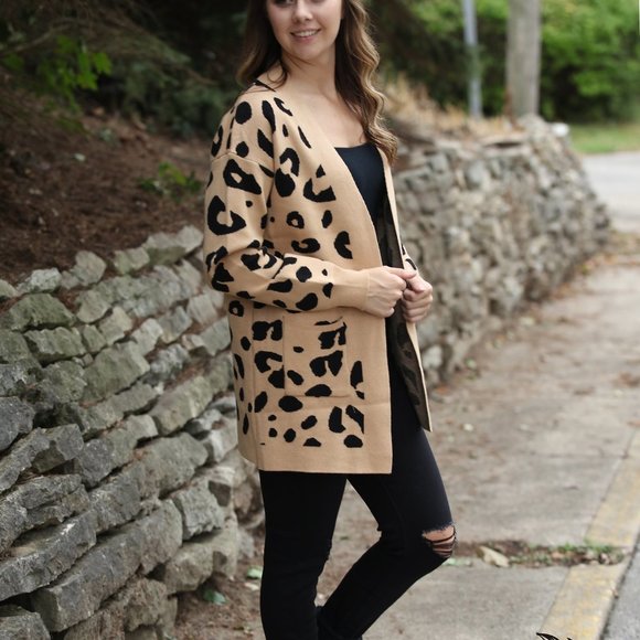 Khaki cardigan sweater with leopard print - Picture 3 of 3